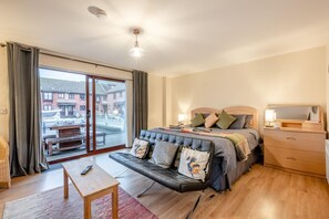 Free WiFi, bed sheets - 4 Bed in Horning (oc-s34101) (Horning)
