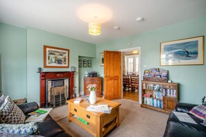 TV, fireplace - 3 Bed in Grosmont (oc-wa060) (Grosmont)