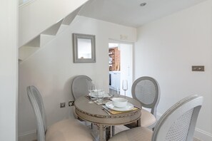 Dining - 1 Bed in Holt (oc-1854) (Holt)