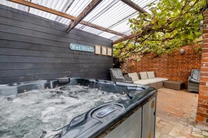 Bain à remous extérieur