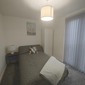 Bügeleisen/Bügelbrett, kostenloses WLAN, Bettwäsche