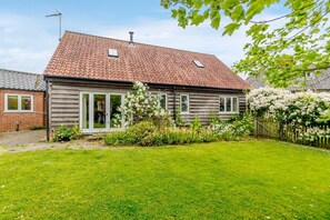 Exterior - 2 Bed in Bramfield (oc-sfbri4) (Bramfield)