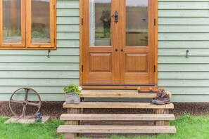 تفاصيل الفندق من الخارج