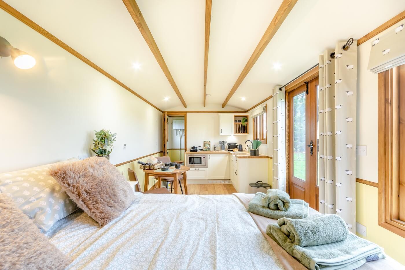 Wifi gratis y ropa de cama 