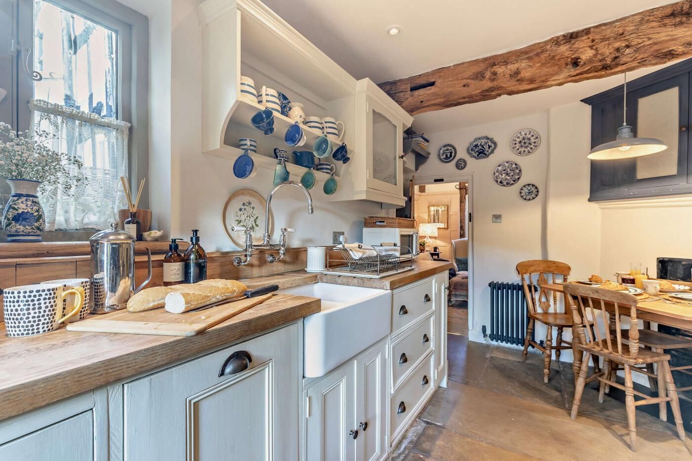 Oven, dishwasher, cookware/dishes/utensils