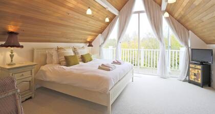 3 Bed in Ufford (oc-sfmea)
