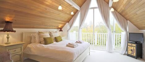 Ferros/tábuas de passar roupa, Wi-Fi de cortesia, roupa de cama