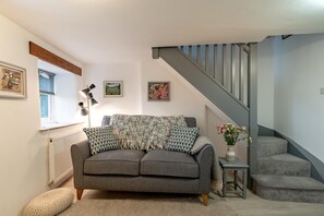 TV - 1 Bed in Ashover (oc-dclhil) (Ashover)