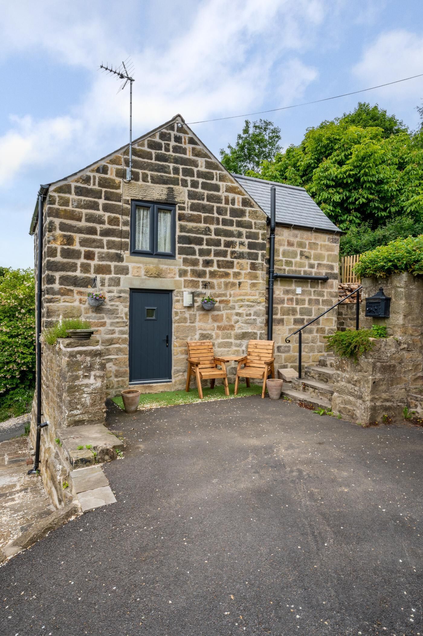 المنشأة من الخارج