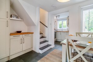 Micro-ondes, four, lave-vaisselle