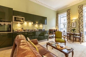 Interior - 1 Bed in Bath (oc-bhr5) (Bath)