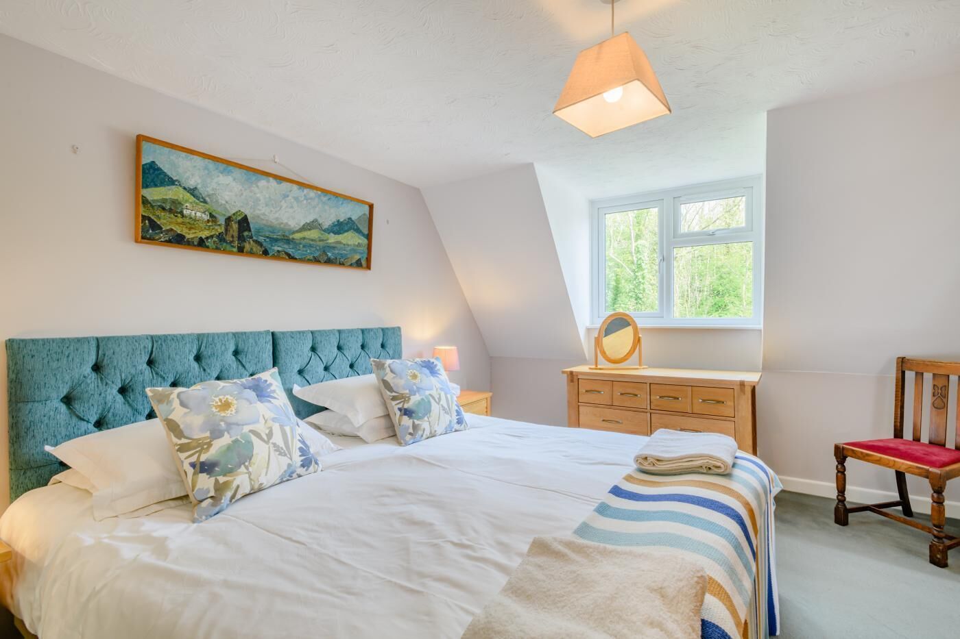 Iron/ironing board, free WiFi, bed sheets