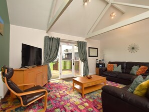 TV - 3 Bed in Alnwick (oc-80479) (Newton-by-the-Sea)