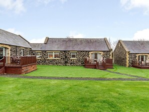 Exterior - 3 Bed in Alnwick (oc-80479) (Newton-by-the-Sea)