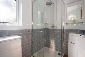 Towels - Hideaway & Tremayne - Five Bedroom House, Sleeps 11 (St Ives)