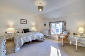 Iron/ironing board, travel cot, free WiFi, bed sheets - 2 Bed in Orford (oc-sflis) (Orford)