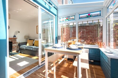 2 Bed in Woodbridge (oc-48sc)