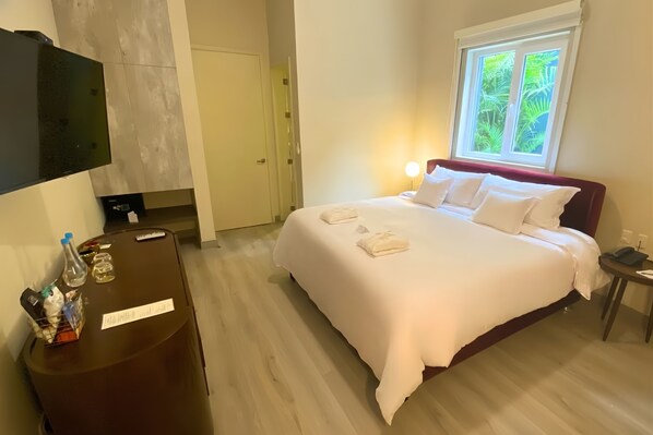 Superior Suite, Courtyard View