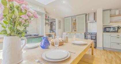 3 Bed in Woodbridge (oc-sfdor)