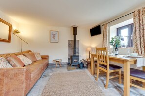 TV, fireplace - 1 Bed in Reynoldston (oc-hh503) (Scurlage)