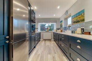 Unclassified image, 4 of 19, button - 2 Bed in Snape (oc-sfvin) (Church Common)