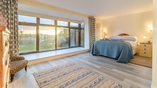 2 bedrooms, iron/ironing board, free WiFi, bed sheets - 2 Bed in Snape (oc-sfvin) (Church Common)