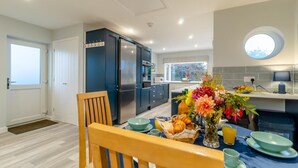 Dining - 2 Bed in Snape (oc-sfvin) (Church Common)