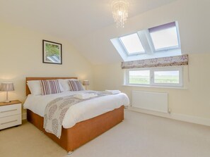 Travel cot, free WiFi, bed sheets - 2 Bed in Alnwick (oc-80500) (Newton-by-the-Sea)