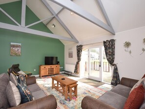 TV - 3 Bed in Alnwick (oc-80493) (Newton-by-the-Sea)