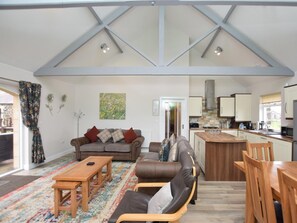 TV - 3 Bed in Alnwick (oc-80493) (Newton-by-the-Sea)