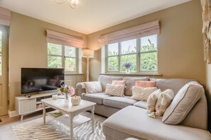 TV - 2 Bed in Rollesby (oc-2324) (Rollesby)