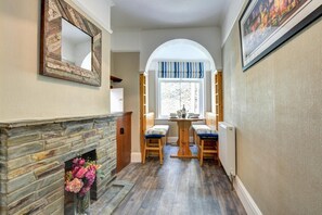 Interior - 2 Bed in Padstow (oc-p00632) (Padstow)