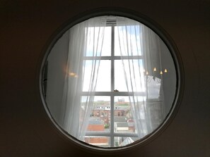 Interior - 2 Bed in Whitby (oc-w1028) (Whitby)
