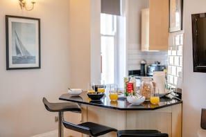 Dining - 2 Bed in Whitby (oc-w1028) (Whitby)