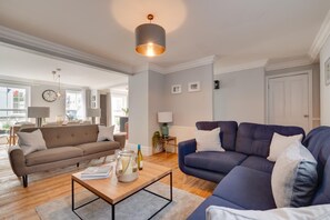 TV - 2 Bed in St. Ives (oc-upper4) (St Ives)