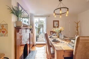 Dining - 3 Bed in Whitstable (oc-s34147) (Whitstable)