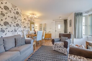 TV - 2 Bed in Tetbury (oc-l34108) (Tetbury)