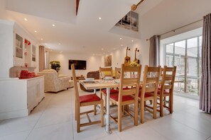 Dining - 4 Bed in Aberystwyth (oc-bow304) (Rhos-y-garth)