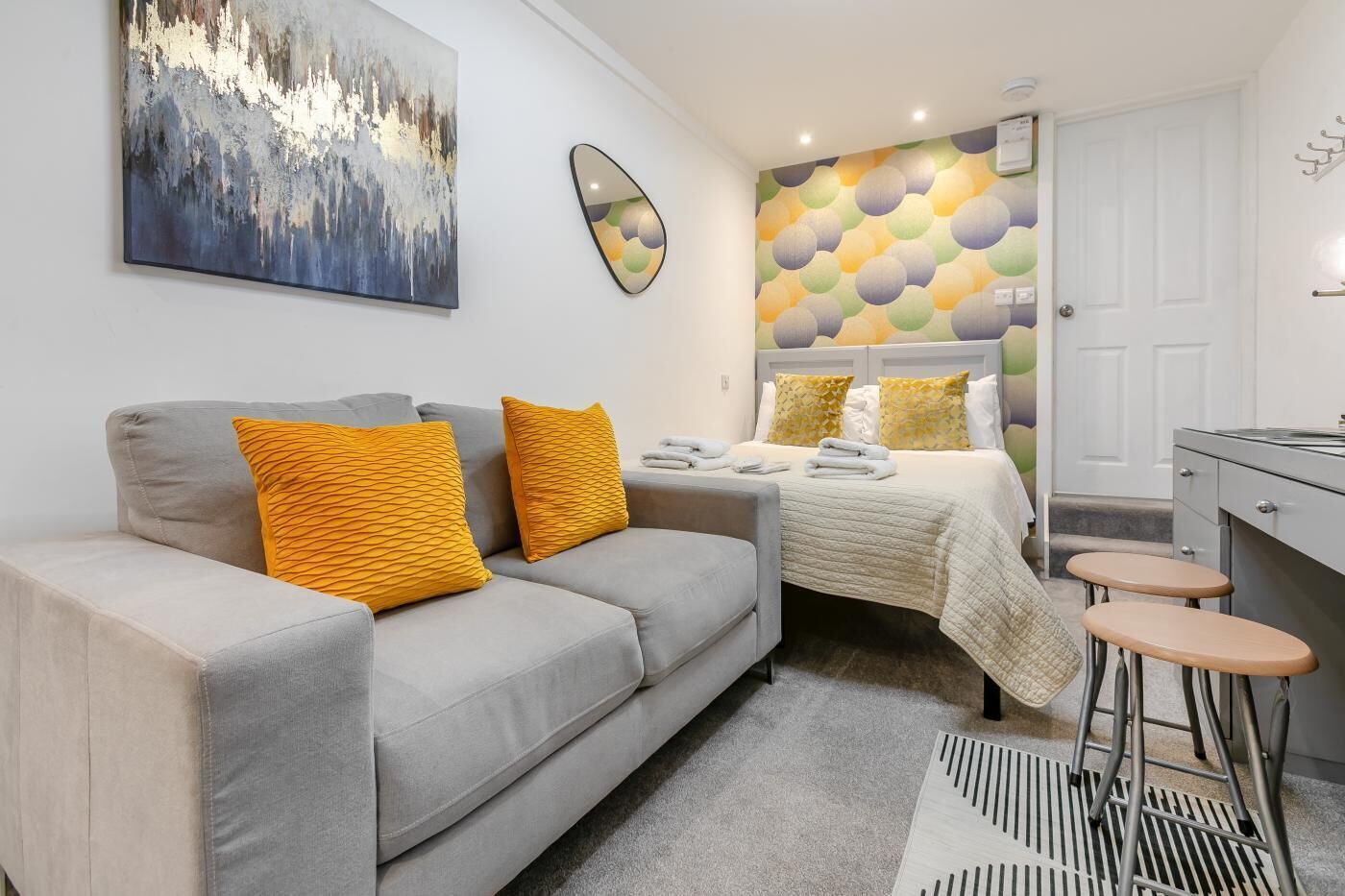 مكواة/لوح كي وواي فاي مجانًا وملاءات أسرّة