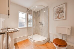 Hair dryer, towels - 4 Bed in Westleton (oc-holc) (Westleton)