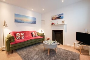 TV - 1 Bed in Whitby (oc-w1034) (Whitby)
