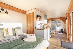 Iron/ironing board, bed sheets - 1 Bed in Newton In Bowland (oc-h34065) (Newton)