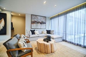 Living area - Spectacular 2-bedroom luxury retreat: pool views (Tulum)
