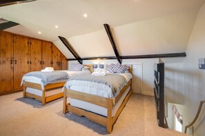 3 Schlafzimmer, Bügeleisen/Bügelbrett, Reisekinderbett, kostenloses WLAN
