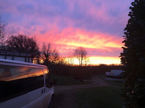 Flagstone Guest Room with Shared Pool, Private Terrace and Wi-Fi