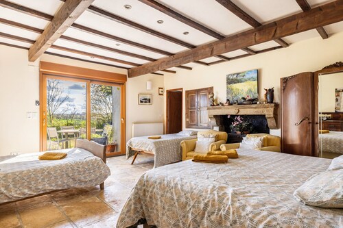 Chambre d’hôtes « Chambre Flagstone » avec piscine partagée, terrasse privée et Wi-Fi