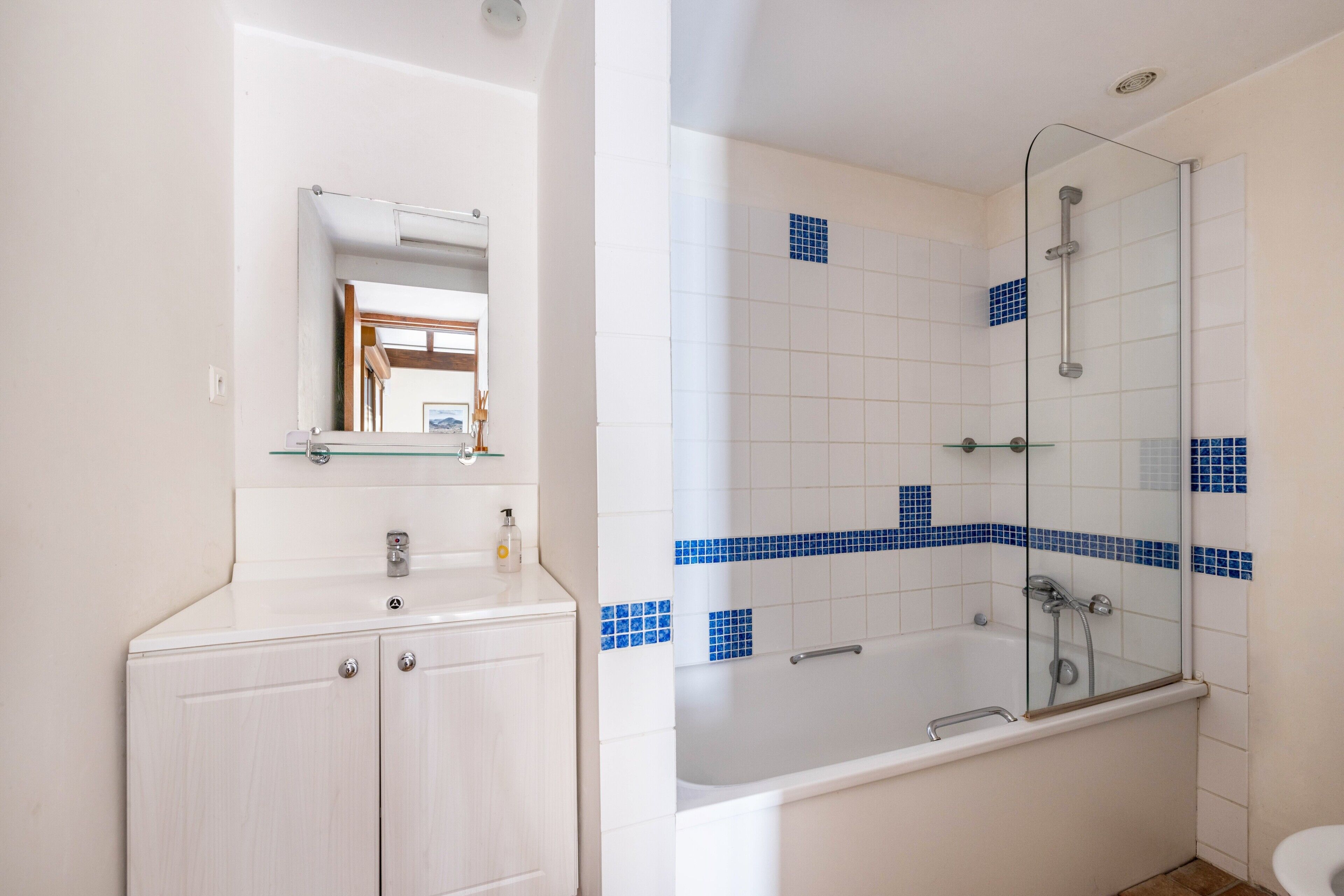 Douche, serviettes fournies