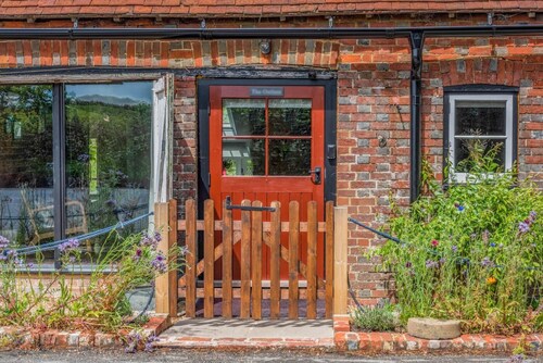 3 Bed in Edenbridge (oc-o34127)