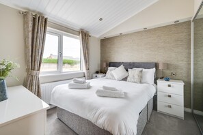 Fer et planche à repasser, accès au Wi-Fi (inclus), literie fournie