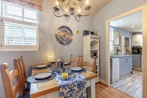 Dining - 2 Bed in Bakewell (oc-t34225) (Bakewell)